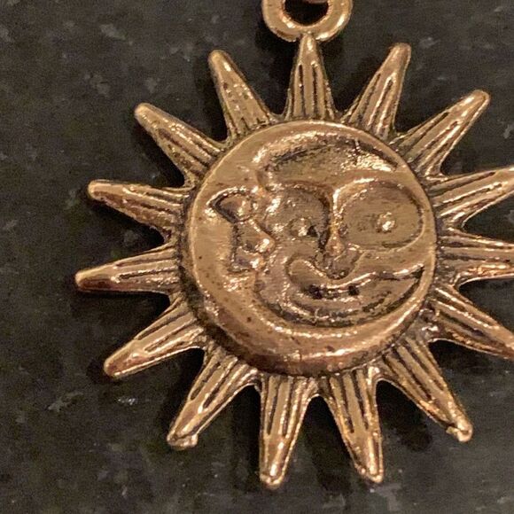 Sun and Moon Pendant Necklace - Lune & Soleil in Gold Tone, Day Night Theme - Picture 7 of 9